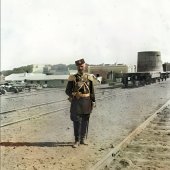 Генерал Анненков на станции Мерв. На заднем плане — водяной поезд.